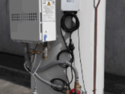 Single-Tank-and-Single-Water-Heater-Commercial-Hot-Water-System2-167x300