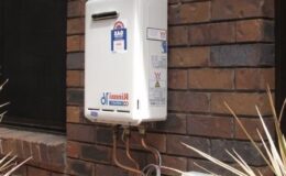 Tankless_gas_heater_rinnai_26