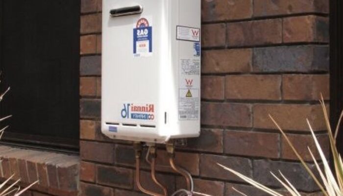Tankless_gas_heater_rinnai_26